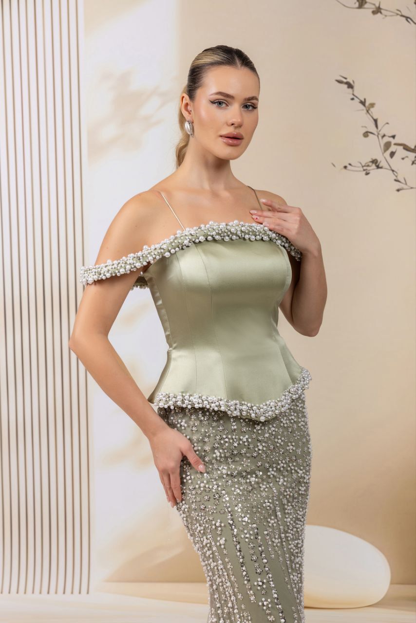 Mermaid-style evening gown - alternate view
